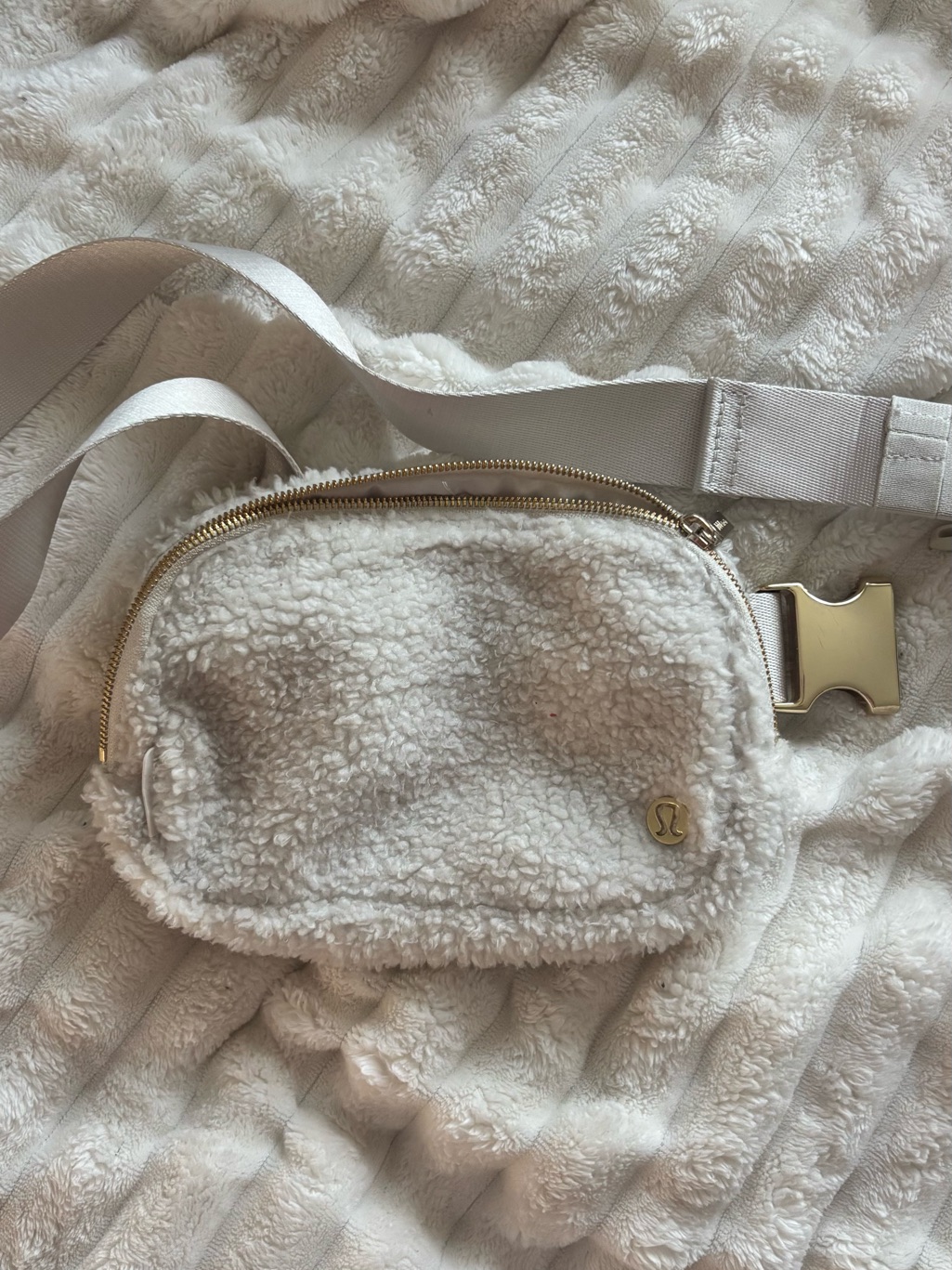 Lululemon Athletica Cream Sherpa Crossbody Belt Bag With Gold Hardware